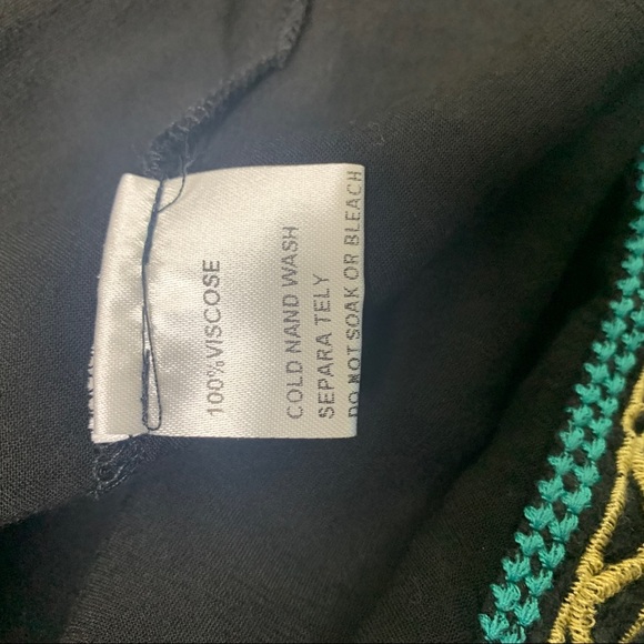 Papillon butterfly embroidered boho top - Picture 7 of 9